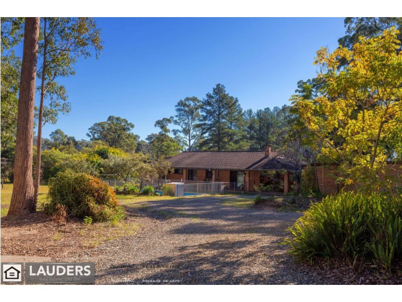 604 Old Bar Road, Old Bar NSW 2430