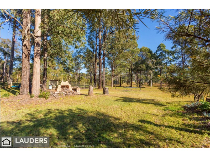 604 Old Bar Road, Old Bar NSW 2430