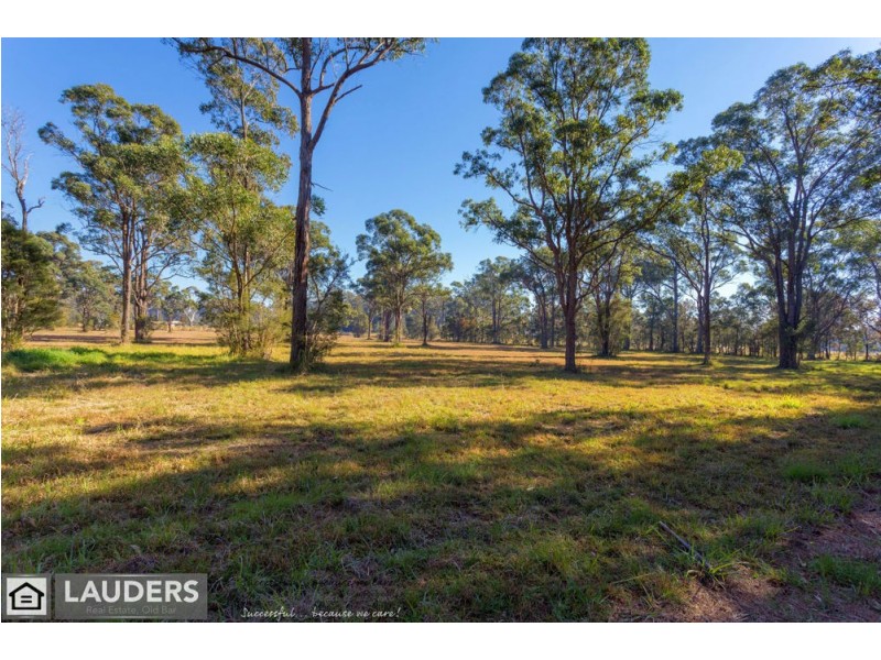 604 Old Bar Road, Old Bar NSW 2430