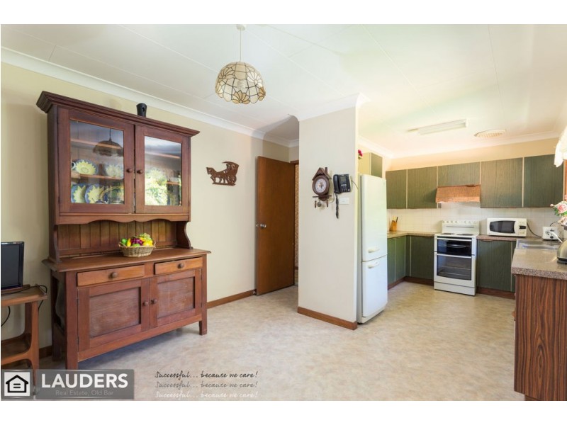 66 Warwiba Road, Old Bar NSW 2430