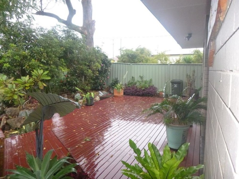 69 Old Bar Road, Old Bar NSW 2430