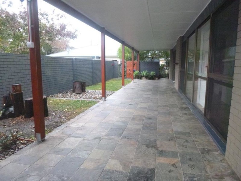 69 Old Bar Road, Old Bar NSW 2430