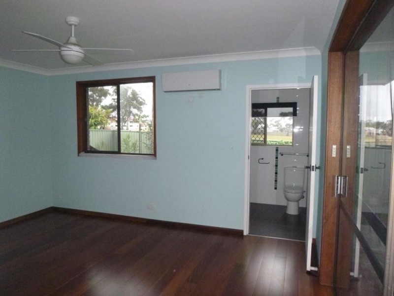 69 Old Bar Road, Old Bar NSW 2430