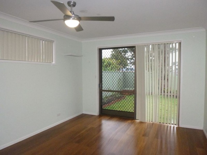 69 Old Bar Road, Old Bar NSW 2430