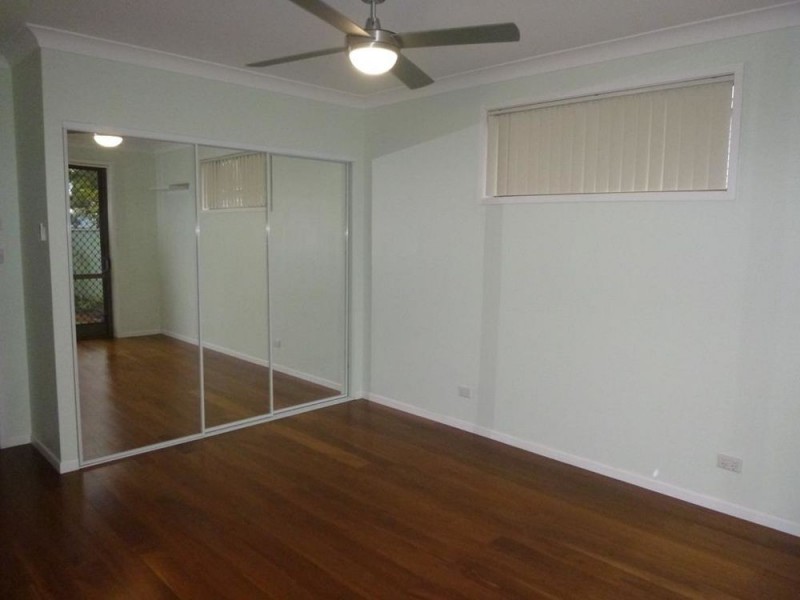 69 Old Bar Road, Old Bar NSW 2430