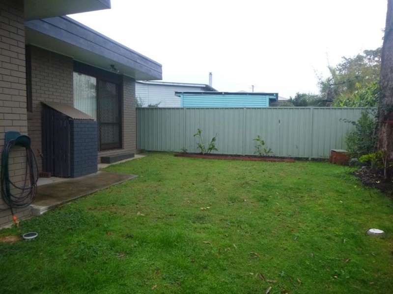 69 Old Bar Road, Old Bar NSW 2430