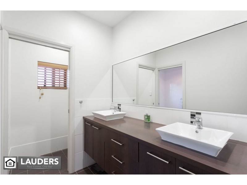 38 Bluehaven Drive, Old Bar NSW 2430