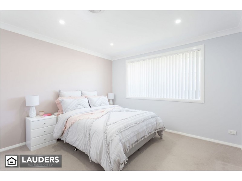 40 Bluehaven Drive, Old Bar NSW 2430