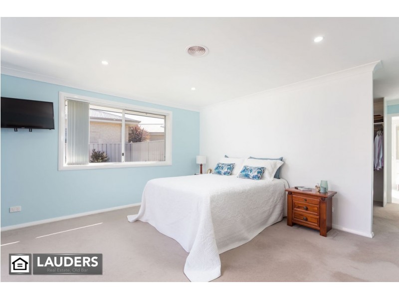 40 Bluehaven Drive, Old Bar NSW 2430