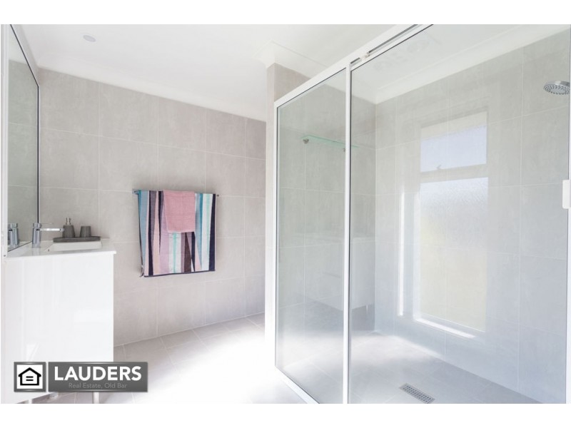 40 Bluehaven Drive, Old Bar NSW 2430