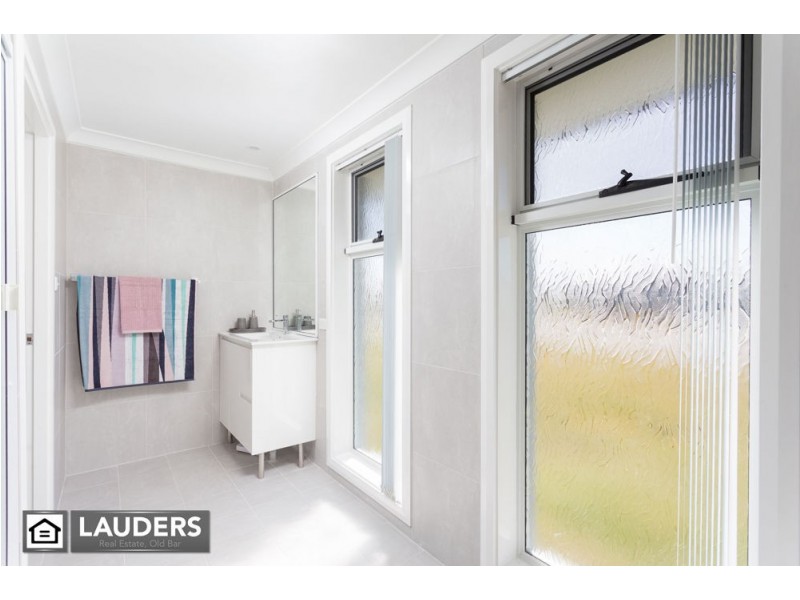 40 Bluehaven Drive, Old Bar NSW 2430