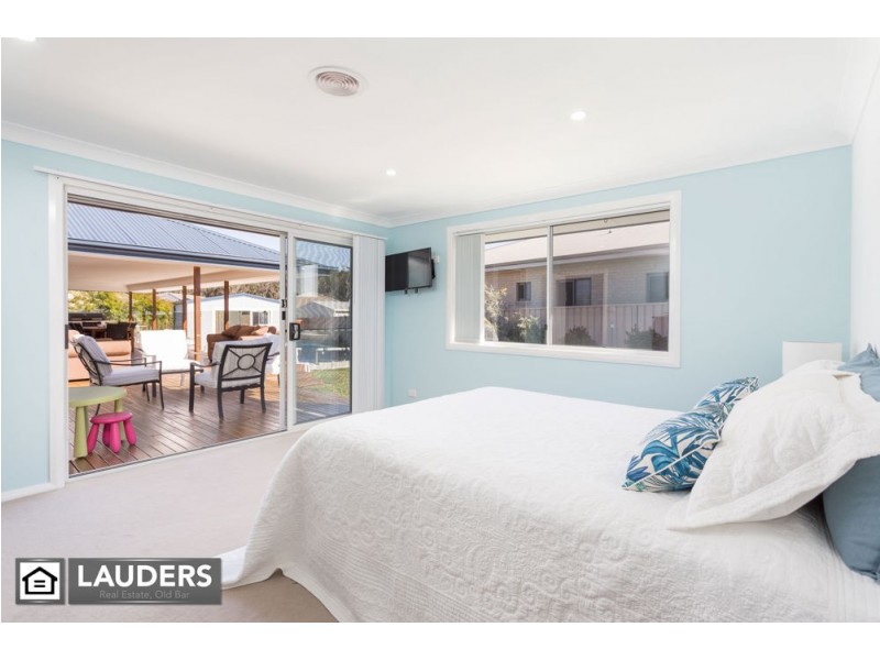 40 Bluehaven Drive, Old Bar NSW 2430