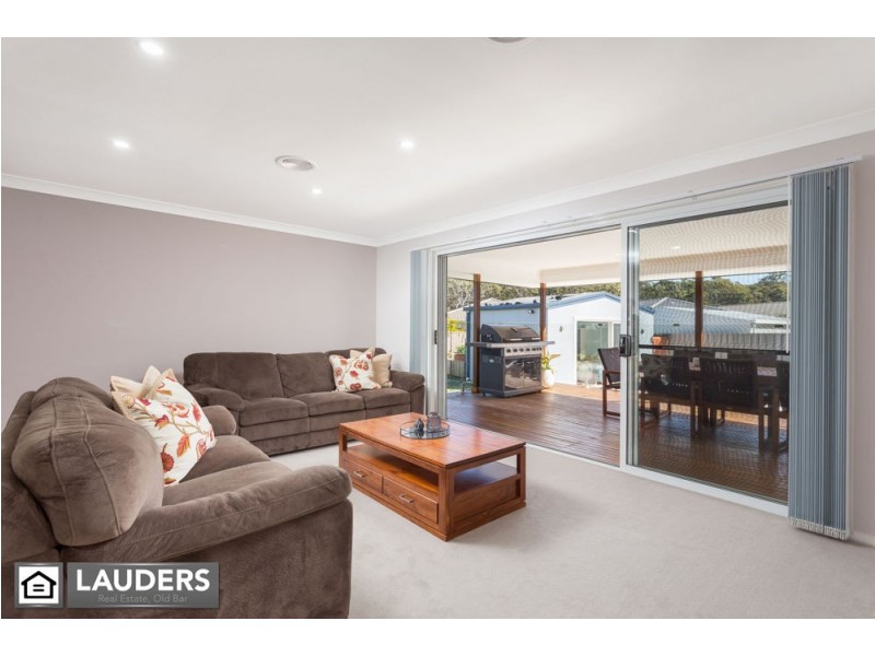 40 Bluehaven Drive, Old Bar NSW 2430