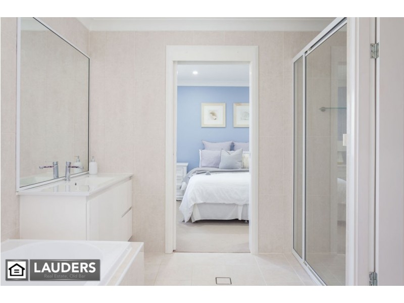 40 Bluehaven Drive, Old Bar NSW 2430