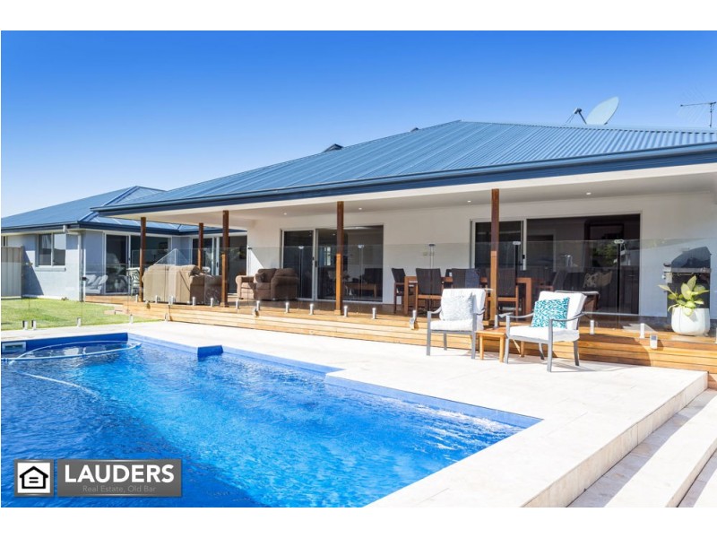 40 Bluehaven Drive, Old Bar NSW 2430