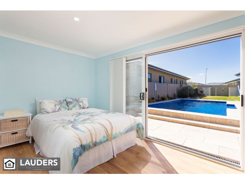 40 Bluehaven Drive, Old Bar NSW 2430