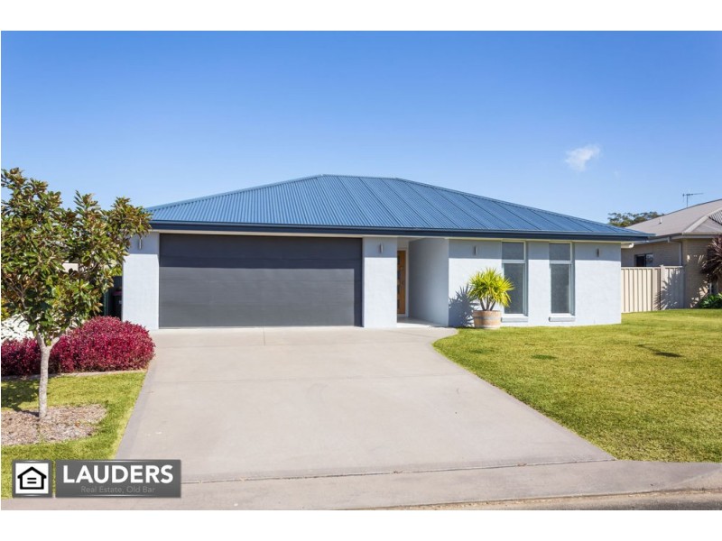 40 Bluehaven Drive, Old Bar NSW 2430