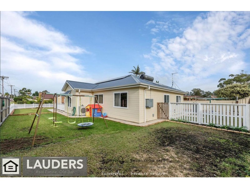 21 Farleigh Street, Old Bar NSW 2430