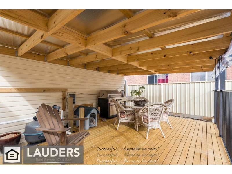 21 Farleigh Street, Old Bar NSW 2430