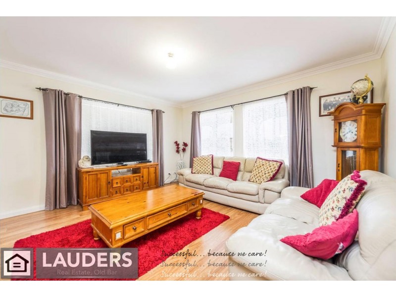 21 Farleigh Street, Old Bar NSW 2430