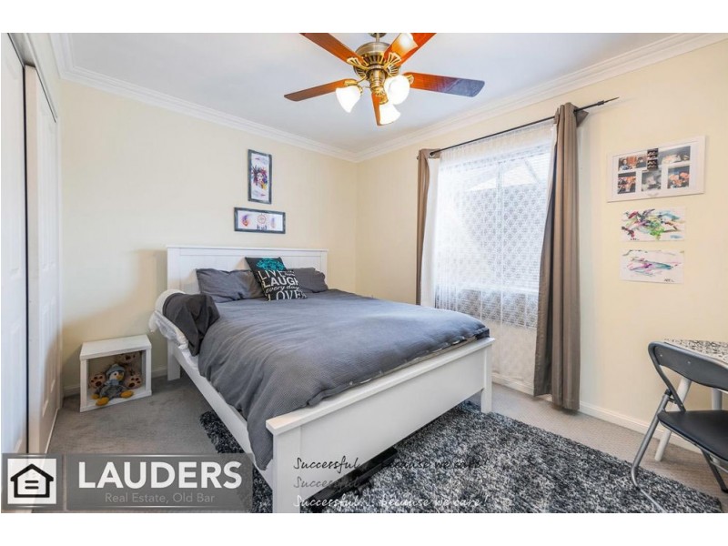 21 Farleigh Street, Old Bar NSW 2430