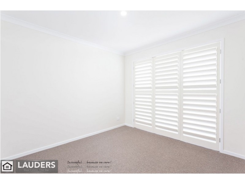 30 Bluehaven Drive, Old Bar NSW 2430