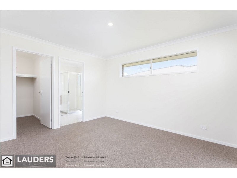 30 Bluehaven Drive, Old Bar NSW 2430