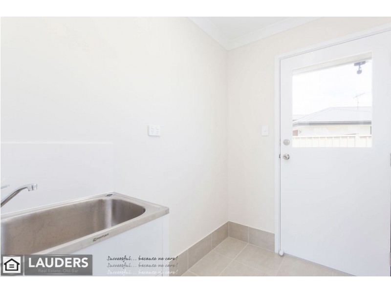 30 Bluehaven Drive, Old Bar NSW 2430