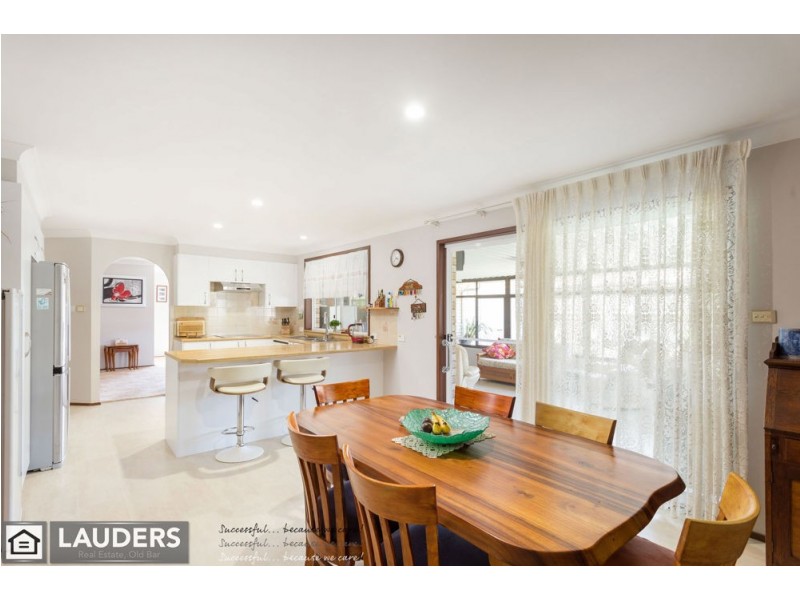 13 Casuarina Close, Old Bar NSW 2430