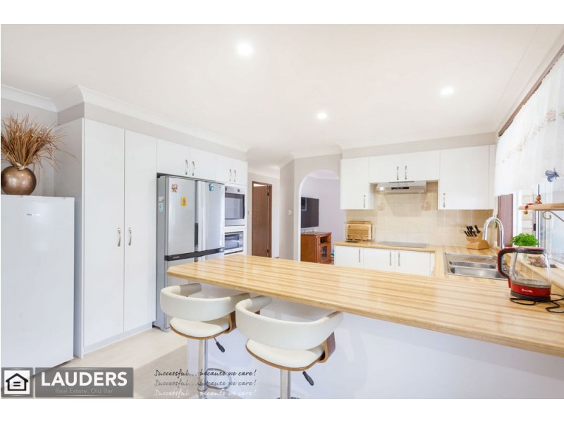 13 Casuarina Close, Old Bar NSW 2430