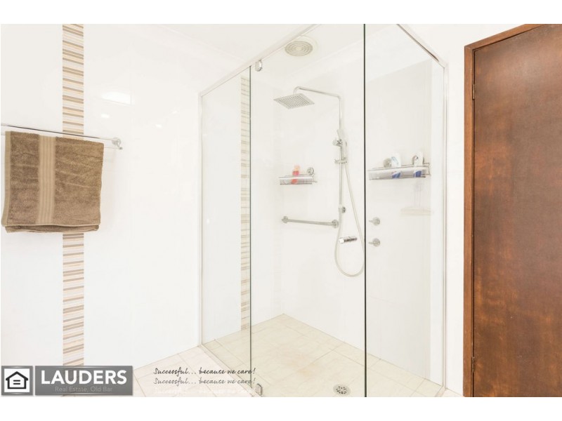 13 Casuarina Close, Old Bar NSW 2430