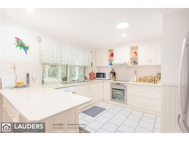 19 Cross Street, Old Bar NSW 2430