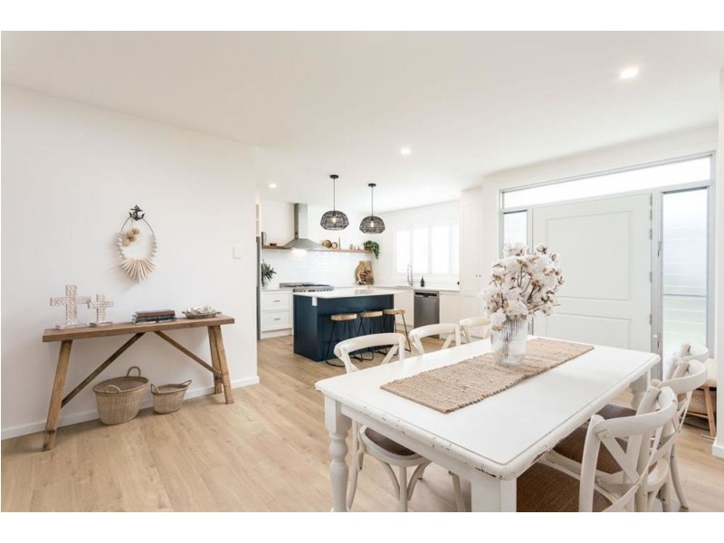 10 Tirriki Street, Old Bar NSW 2430