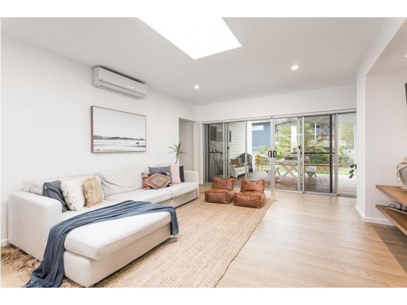 10 Tirriki Street, Old Bar NSW 2430