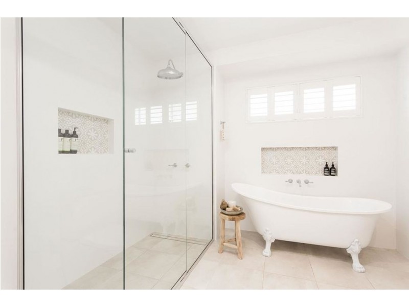 10 Tirriki Street, Old Bar NSW 2430