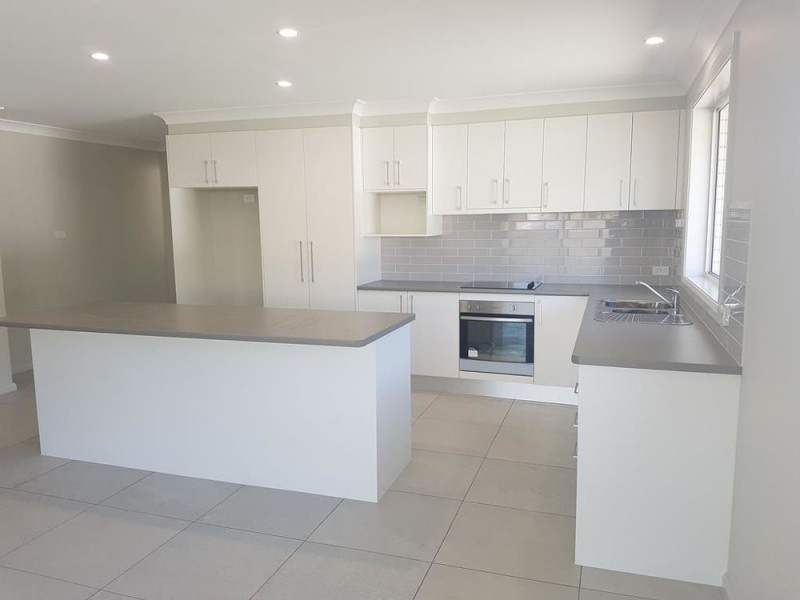 19 Albatross Way, Old Bar NSW 2430