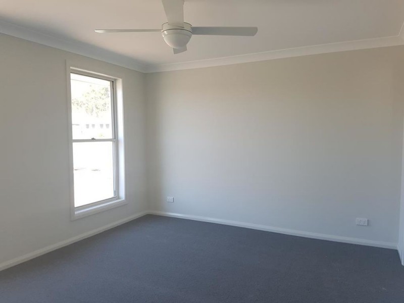 19 Albatross Way, Old Bar NSW 2430