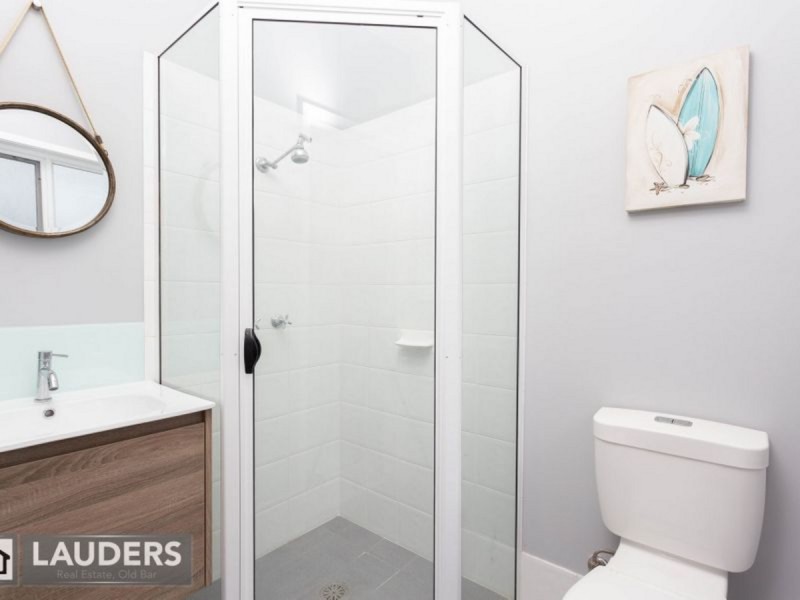 11 Laurina Close, Old Bar NSW 2430