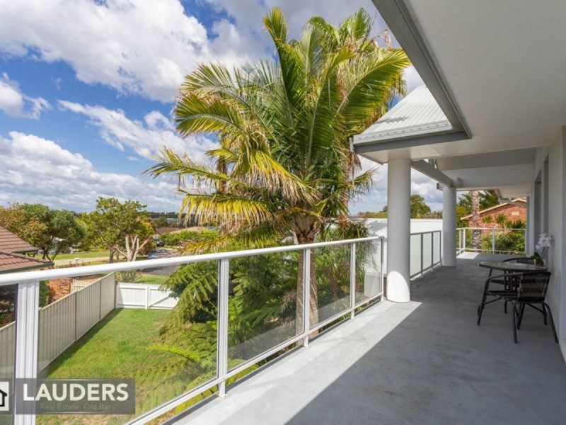 11 Laurina Close, Old Bar NSW 2430