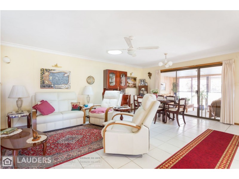 1/1 Carrabeen Drive, Old Bar NSW 2430