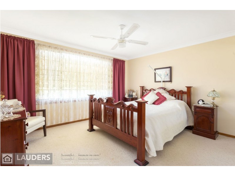 1/1 Carrabeen Drive, Old Bar NSW 2430