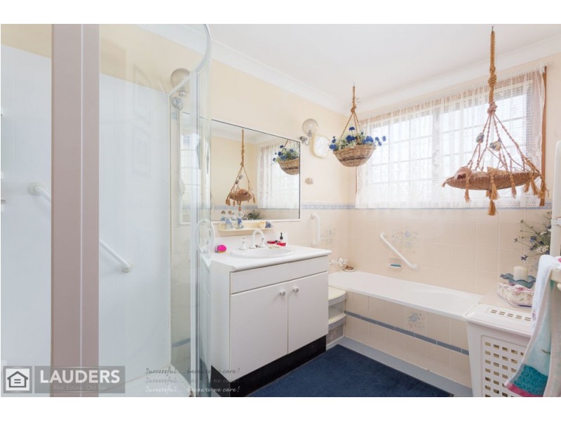 1/1 Carrabeen Drive, Old Bar NSW 2430