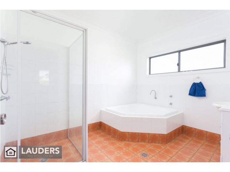 12 Rosier Place, Old Bar NSW 2430