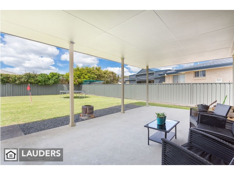 12 Rosier Place, Old Bar NSW 2430