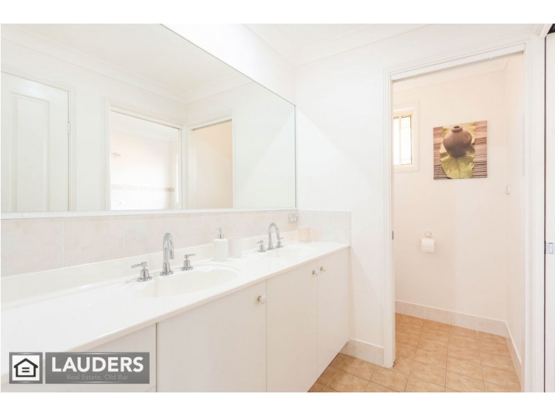 45 Clerke Street, Old Bar NSW 2430