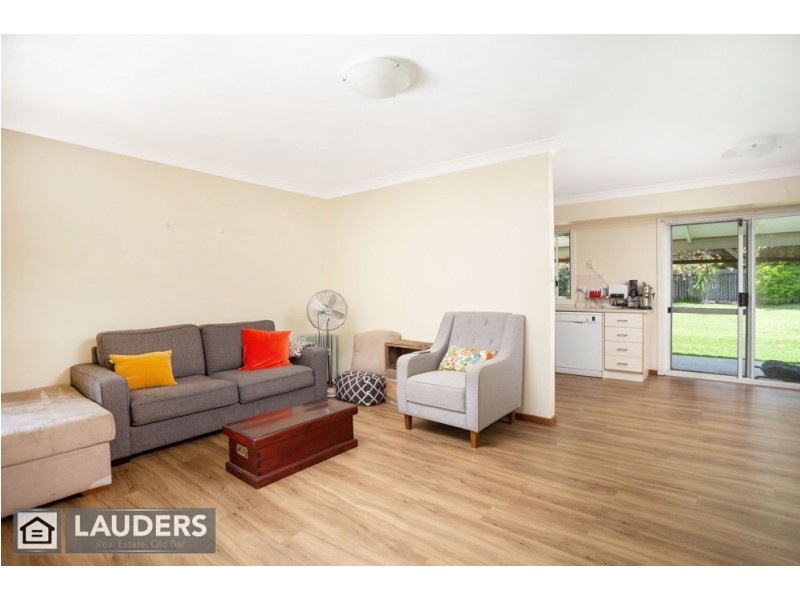 107 Waterman Street, Old Bar NSW 2430