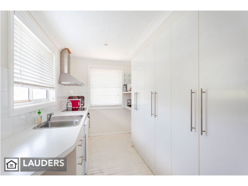 5 Rose Street, Old Bar NSW 2430