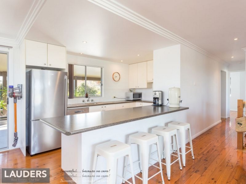 15 Smith Street, Old Bar NSW 2430