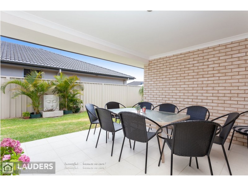 34 Albatross Way, Old Bar NSW 2430