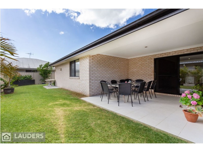 34 Albatross Way, Old Bar NSW 2430